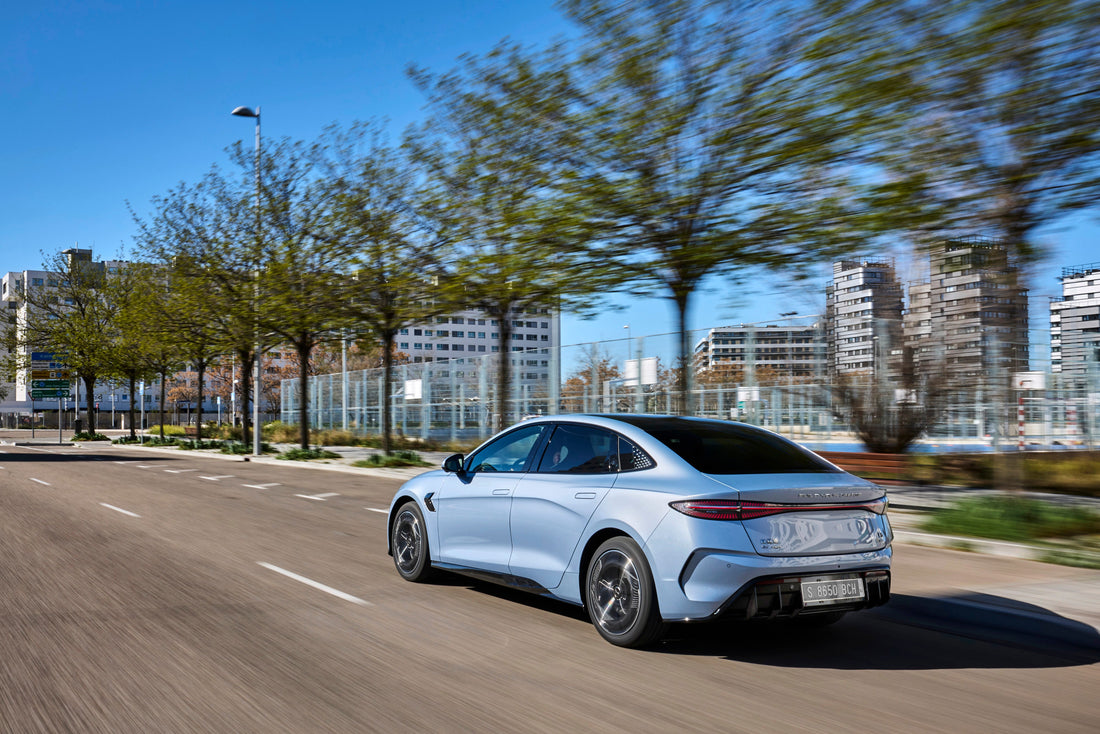 BYD Lampaui Tesla sebagai Raja Mobil Listrik Global Apa Rahasianya?